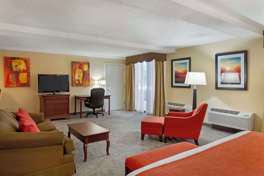 Best Western Plus Burlington hotel detail image 6