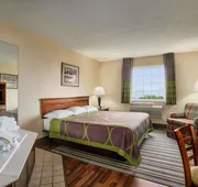 Super 8 by Wyndham Grayville hotel detail image 5