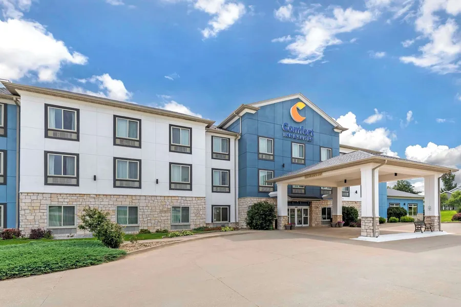 Comfort Inn & Suites Grinnell near I-80 hotel detail image 6