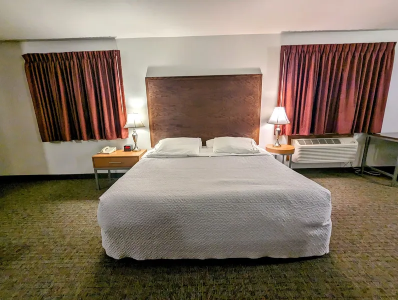 Woodfield Inn and Suites hotel detail image 6