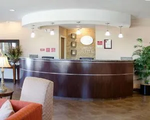 Comfort Suites Greenwood hotel thumbnail 4