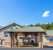 Days Inn by Wyndham Iron Mountain hotel detail image 3