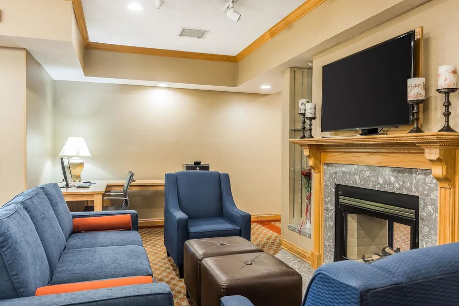 Comfort Inn & Suites Mishawaka - South Bend hotel detail image 2