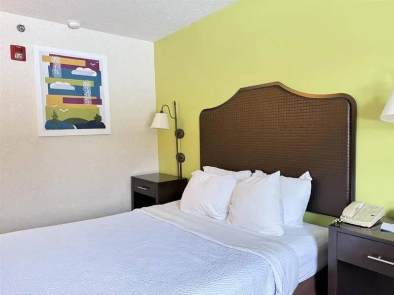 SureStay by Best Western Grove City hotel detail image 6