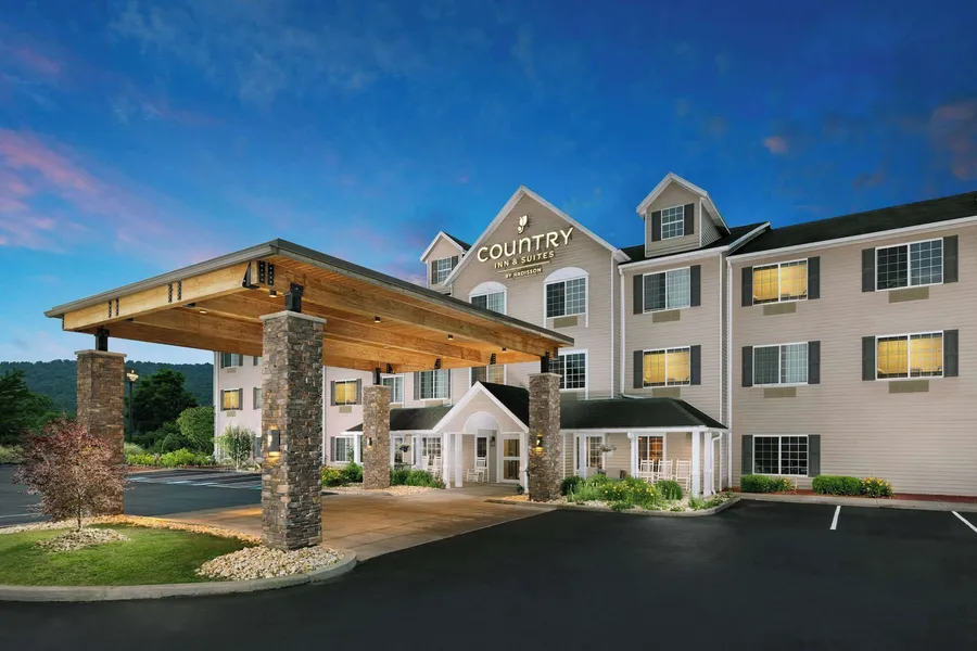 Country Inn & Suites by Radisson, Big Flats (Elmira), NY hotel detail image 2