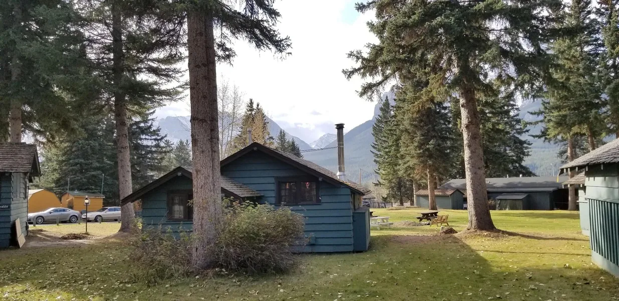 Rundle Chalets hotel detail image 2