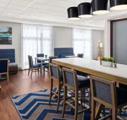 Hampton Inn Fairmont hotel detail image 4