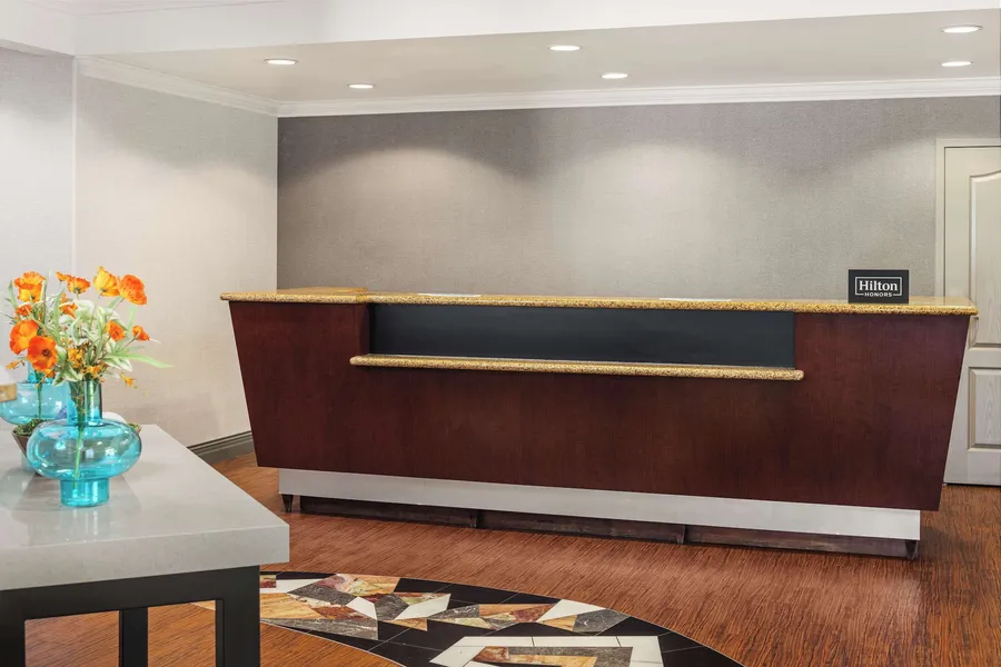 Hampton Inn Fairmont hotel detail image 6