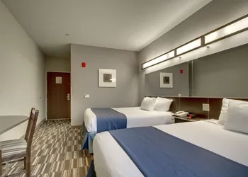 Microtel Inn & Suites by Wyndham Tuscaloosa hotel thumbnail 5