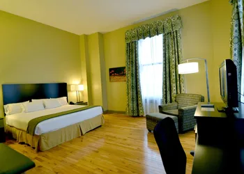 Holiday Inn Express Cleveland Downtown By IHG hotel thumbnail 3