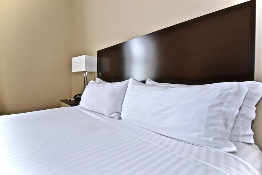Holiday Inn Express Cleveland Downtown By IHG hotel detail image 6