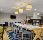Hampton Inn Bloomington hotel detail image 4