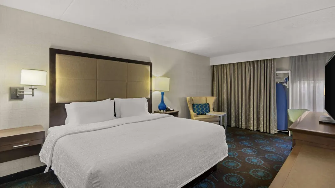 Hampton Inn Bloomington hotel detail image 6