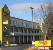 Super 8 by Wyndham New Cumberland hotel detail image 4
