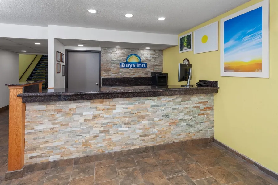 Days Inn by Wyndham Mason City hotel detail image 6