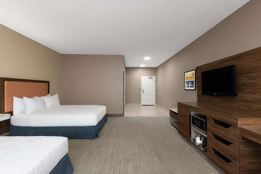 Hampton Inn & Suites Harrisburg/North hotel detail image 2