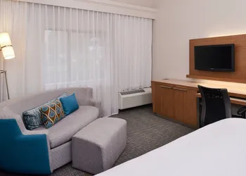 Courtyard by Marriott Beaumont hotel thumbnail 8