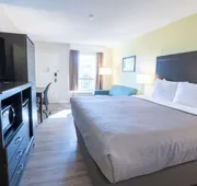 Quality Inn Palm Beach International Airport hotel detail image 3