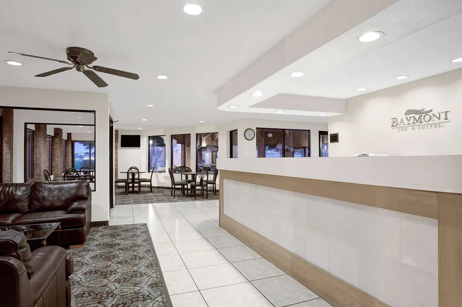 Baymont Inn & Suites by Wyndham San Marcos Outlet Malls hotel detail image 2