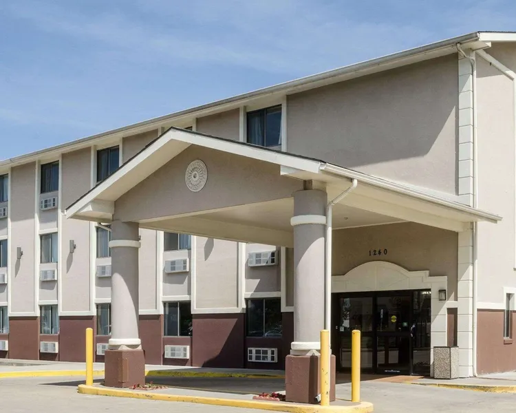 Quality Inn I-70 at Wanamaker hotel detail image 2