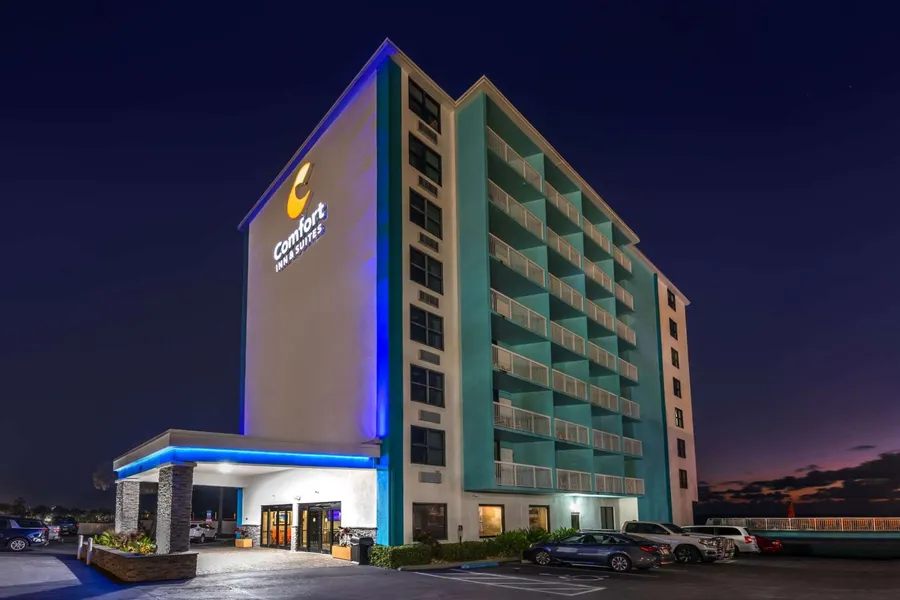 Comfort Inn & Suites Daytona Beach Oceanfront hotel detail image 2