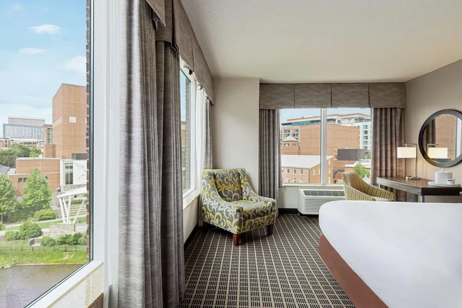 Hampton Inn & Suites Greenville-Downtown-RiverPlace hotel detail image 6