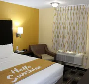 Days Inn by Wyndham Canton hotel detail image 7