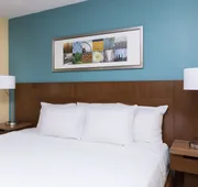 Fairfield Inn & Suites Holland hotel detail image 4