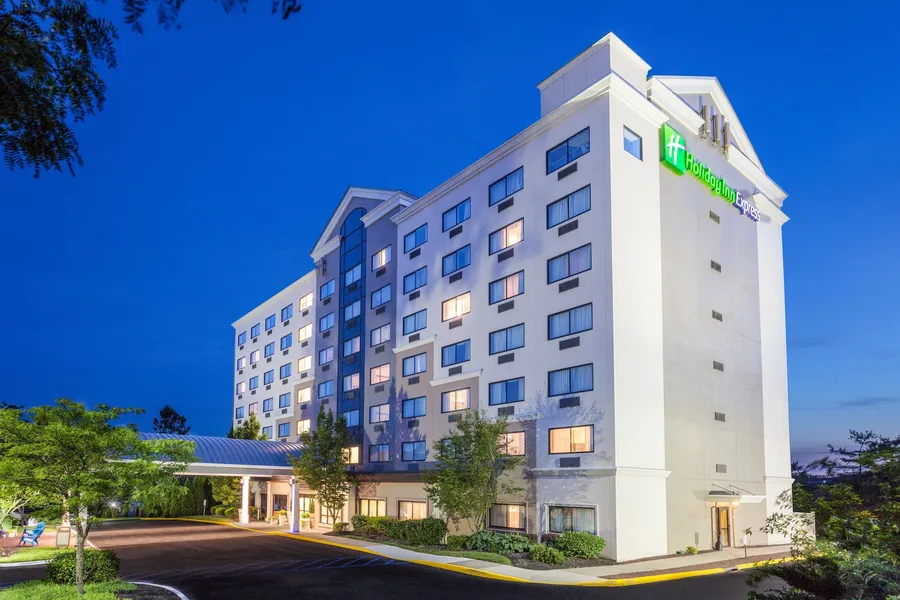 Holiday Inn Express Hauppauge-Long Island hotel detail image 2