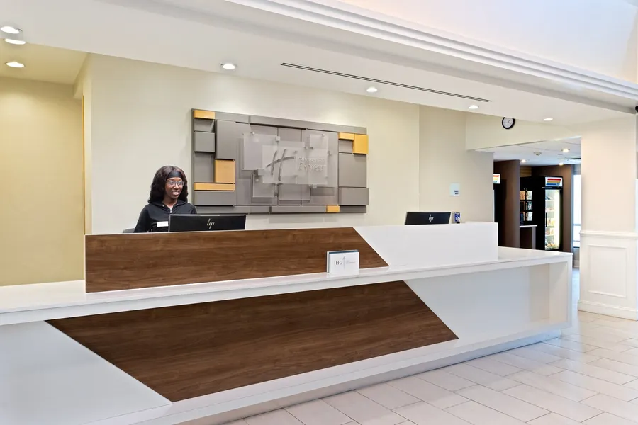 Holiday Inn Express Hauppauge-Long Island hotel detail image 6