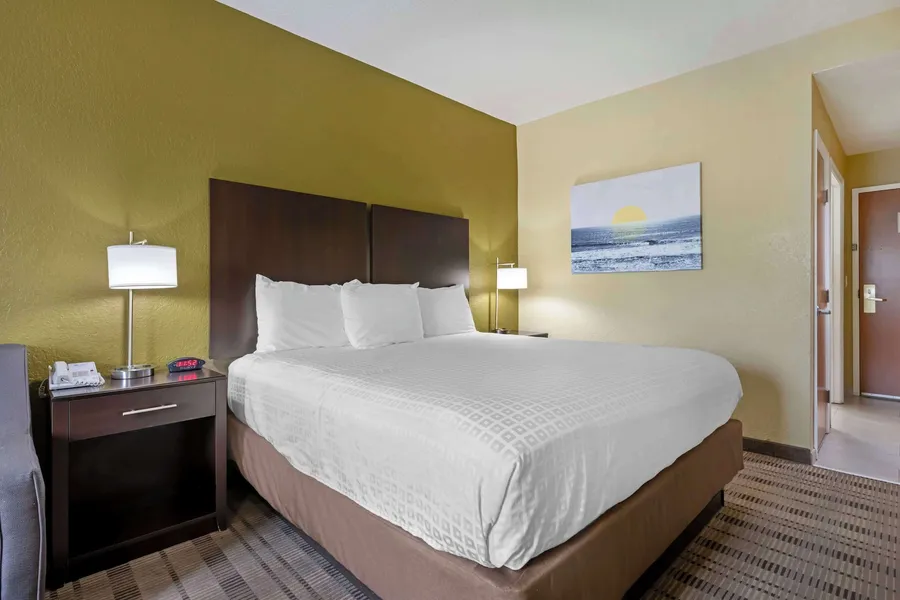 Best Western Edgewater Inn hotel detail image 6
