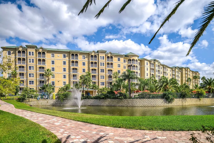 Hilton Vacation Club Mystic Dunes Orlando hotel detail image 2