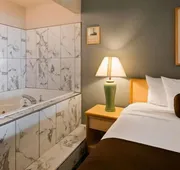 Lighthouse Suites Inn hotel detail image 7