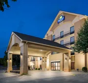Days Inn & Suites by Wyndham Cedar Rapids hotel detail image 3
