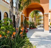 Cortona Inn & Suites Anaheim Resort hotel detail image 4