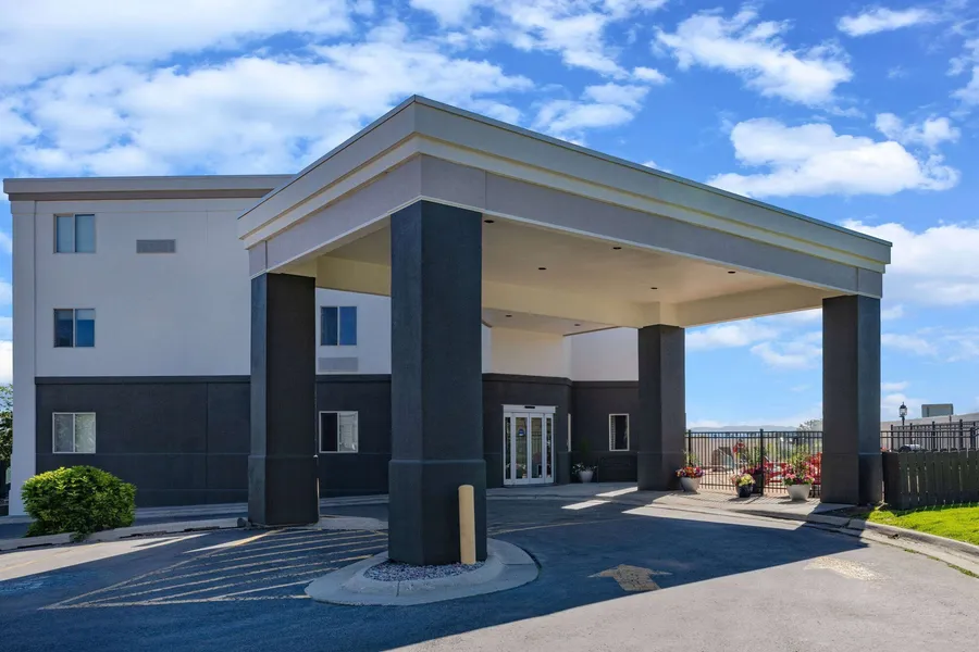 La Quinta Inn & Suites by Wyndham Helena hotel detail image 2