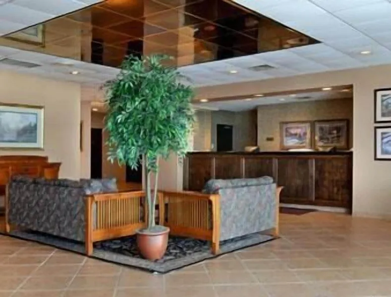 Ramada by Wyndham Watertown/Thousand Islands NY hotel detail image 2