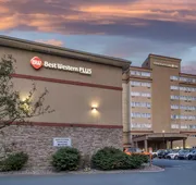 Best Western Plus Chocolate Lake Hotel hotel detail image 3
