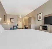 Best Western Plus Lake Elsinore Inn & Suites hotel detail image 5