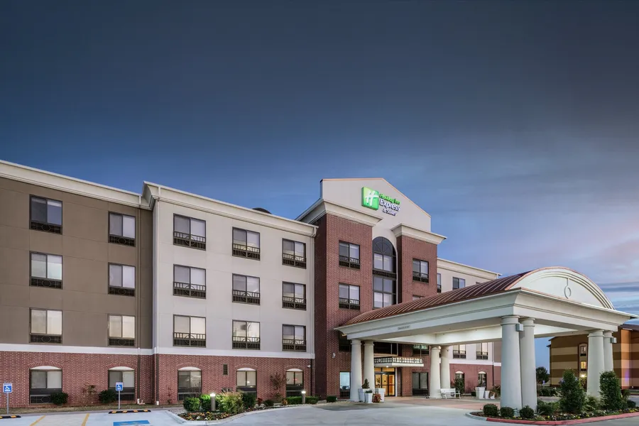 Holiday Inn Express Hotel and Suites Pryor by IHG hotel detail image 2