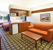 Microtel Inn & Suites by Wyndham Holland hotel detail image 4