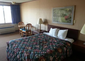 Travelodge by Wyndham Monroe hotel thumbnail 7