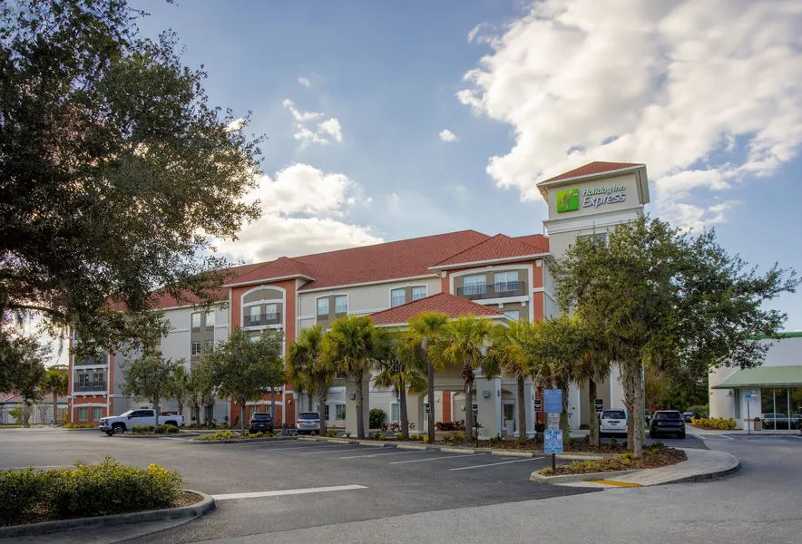 Holiday Inn Express Tampa N I-75 - University Area by IHG hotel detail image 2