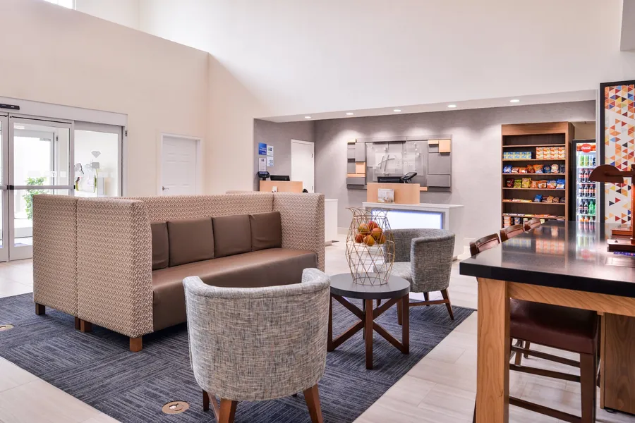 Holiday Inn Express Tampa N I-75 - University Area by IHG hotel detail image 6