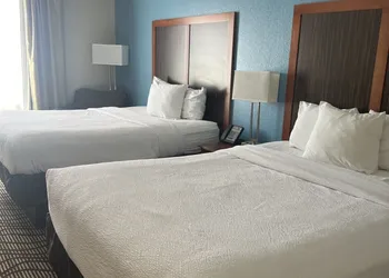 La Quinta Inn & Suites Mathis hotel thumbnail 5