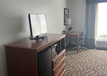 La Quinta Inn & Suites Mathis hotel thumbnail 8