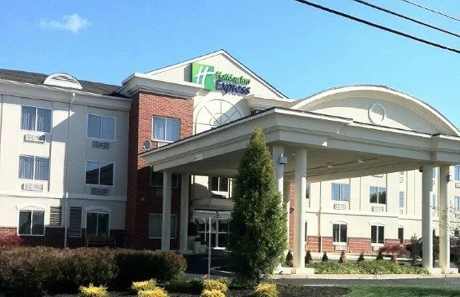 Holiday Inn Express and Suites Vineland Millville by IHG hotel detail image 2