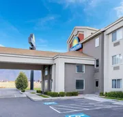 Days Inn by Wyndham Springville hotel detail image 4