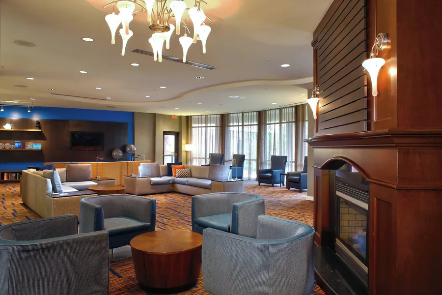 Courtyard by Marriott Hamilton hotel detail image 6