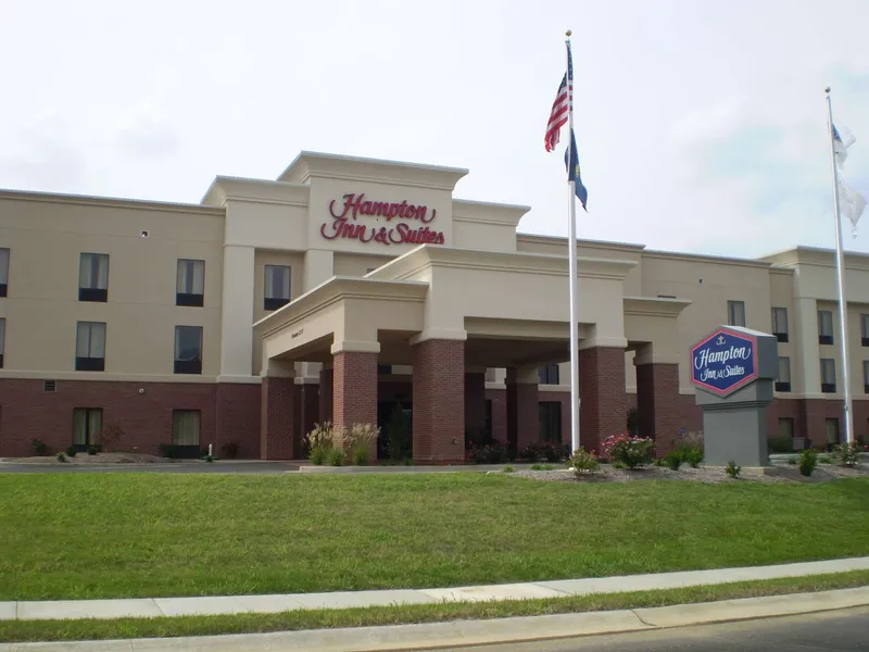 Hampton Inn & Suites Madisonville hotel detail image 2